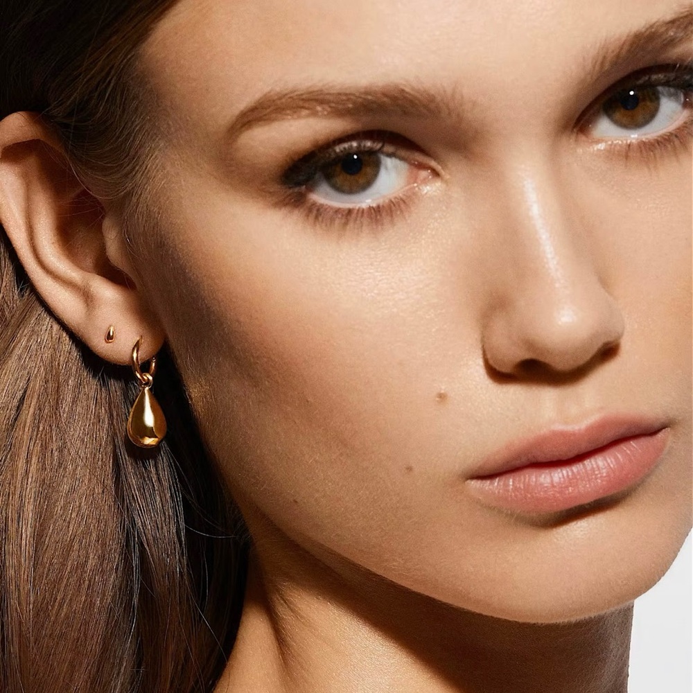 Gold Minimalist Drop Earrings